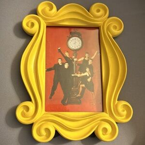 FRIENDS Frame